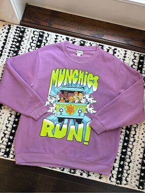 Scooby-Doo ‘Munchies Run!’ Graphic Crew Sweatshirt